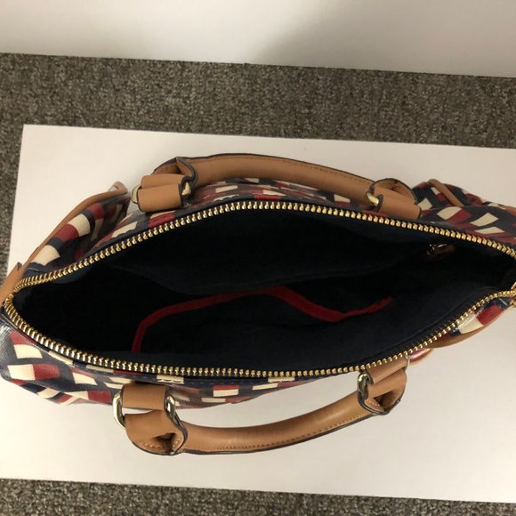 Satchel:  Tommy Hilfiger Bag - Picture 3 of 3
